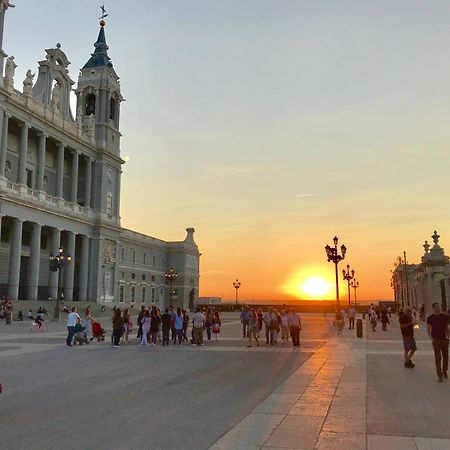 Latina Palace Madrid Eksteriør bilde