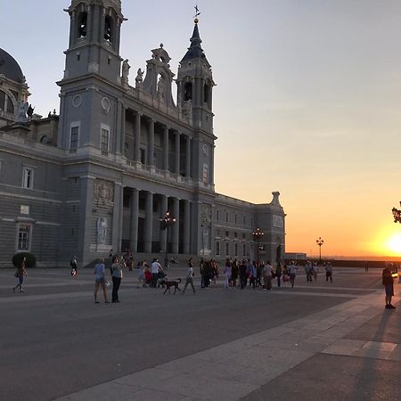 Latina Palace Madrid Eksteriør bilde