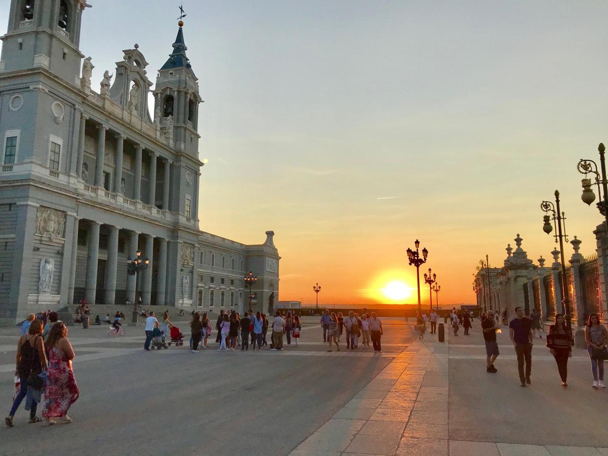 Latina Palace Madrid Eksteriør bilde