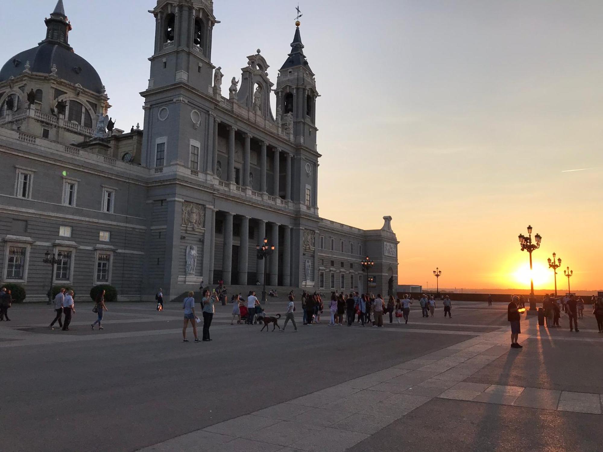 Latina Palace Madrid Eksteriør bilde
